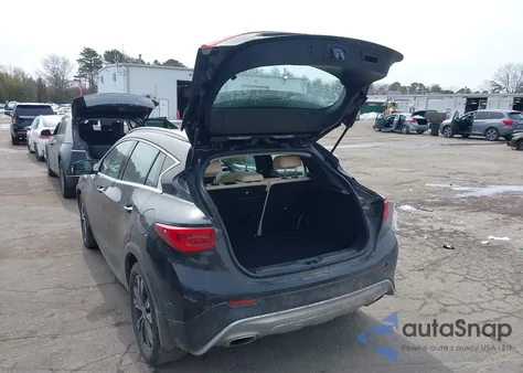 2017 Infiniti Qx30 Premium z USA, uszkodzony, nr VIN SJKCH5CR8HA020139